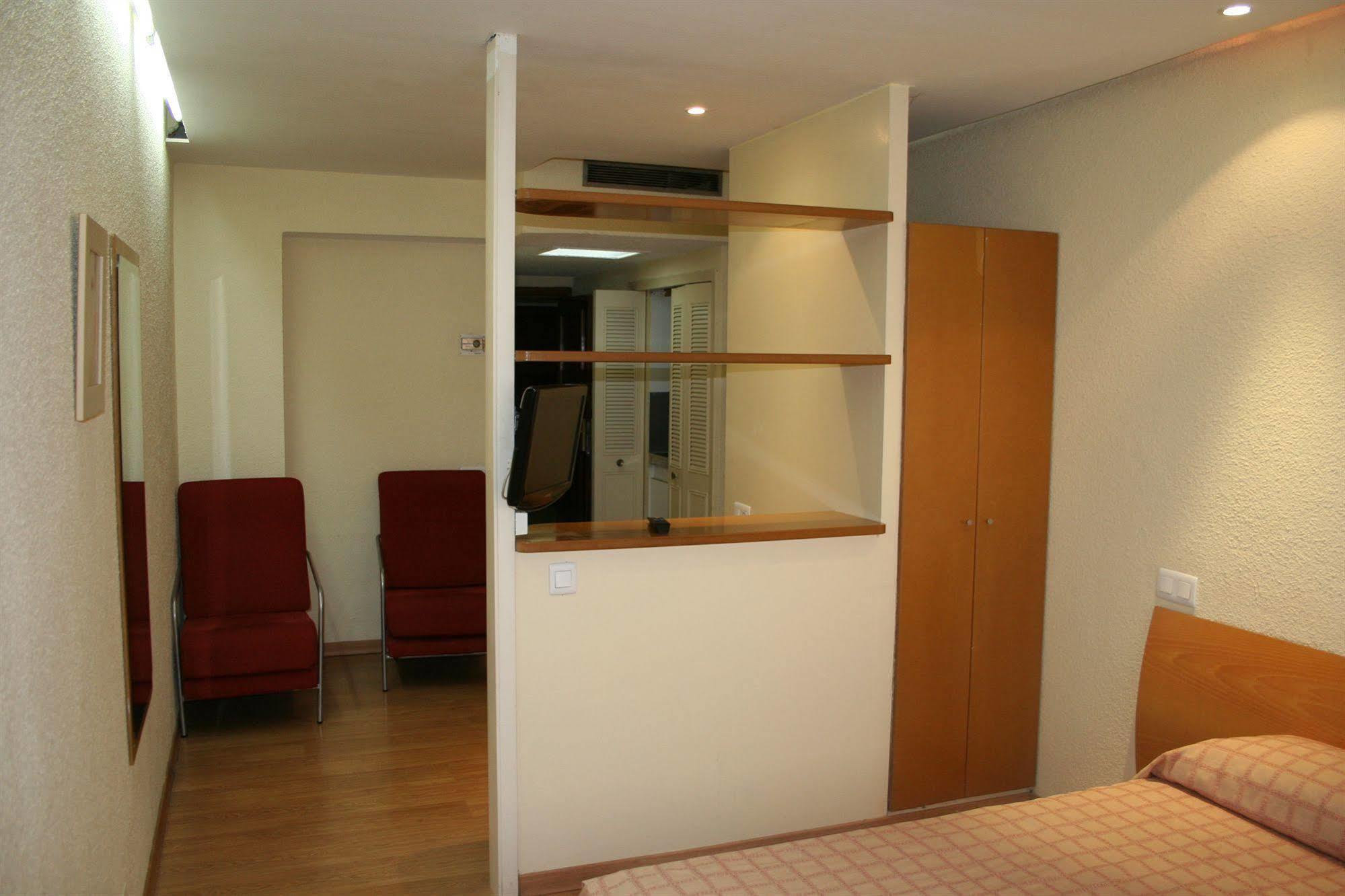 Boutique Urban Genova 2* Madri